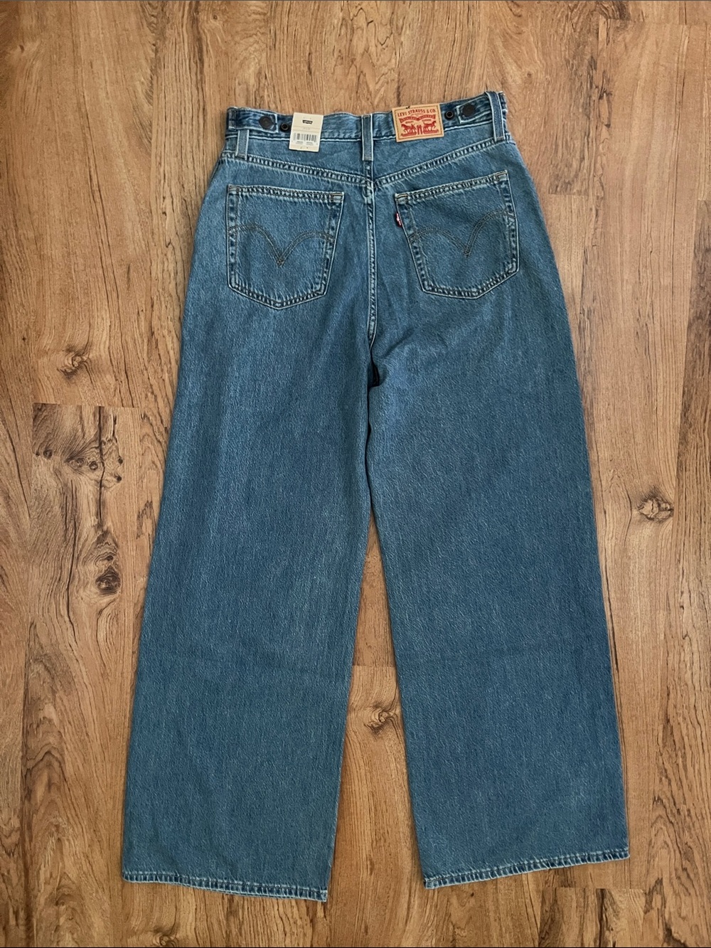 NWT Levi’s Cinch Baggy Wide Leg Jeans - Picture 11 of 15